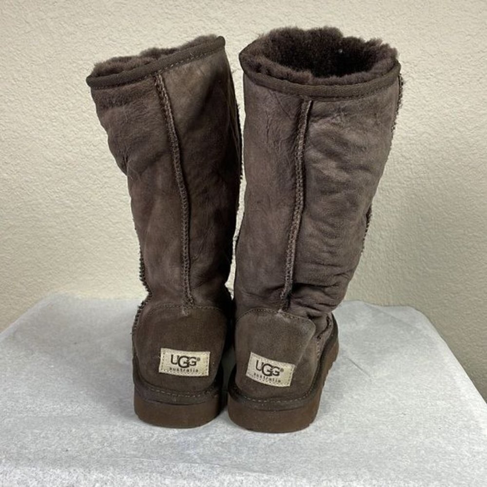 UGG Classic Tall Sheepskin Boot Brown Winter Soft Shearling Sz 7 - Picture 5 of 11